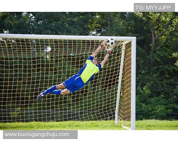 国外足球明星精彩射门集锦视频回顾尽显球技魅力与激情